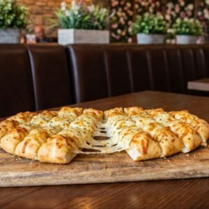 Menu cheesy bread sticks (12)